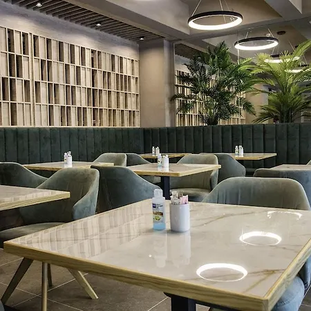 罗兹天文学酒店